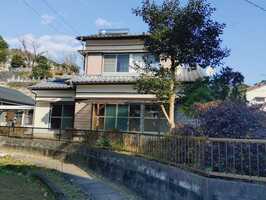 岡富町中古住宅