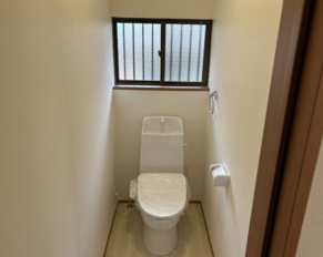 トイレは新品へ交換