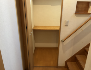 １階廊下突き当りの収納（リフォーム中）