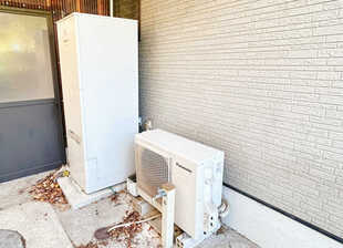 既存の電気温水器は点検します。オール電化です。