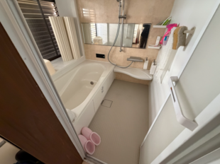 ユニットバスで仕事の疲れも癒せます