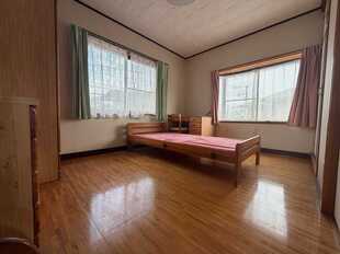 2階には2部屋洋室があります