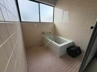 1階お風呂、綺麗な状態です