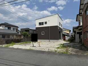  alt=