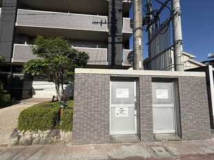 マンション居住者専用のダストボックス有！